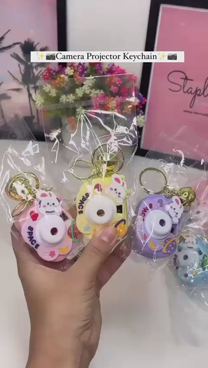 Mini Camera Projector Keychain – Vintage Camera LED Photo Projection Keyring